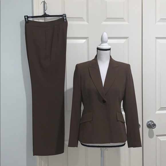 Kasper Jackets & Blazers - Kasper  2 Pcs Suit Colored Pant & Blazer  size 2P